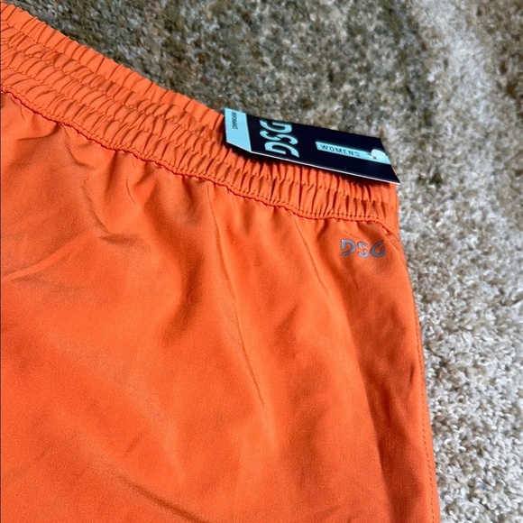 DSG Dick's Sporting Goods Women XL STRIDE Running Shorts 3" Mid Rise Orange NWT - Picture 4 of 11
